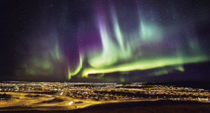1115-15men-HIS_Iceland Aurora