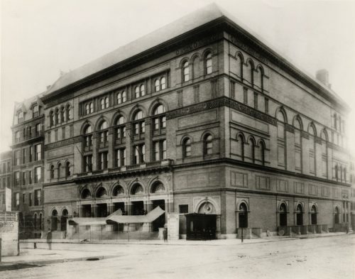 1891年のカーネギーホールの外観（Carnegie Hall Archives）