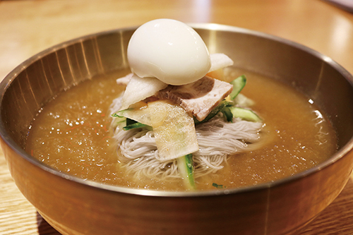 冷麺は具と麺とスープのバランスが絶妙な逸品