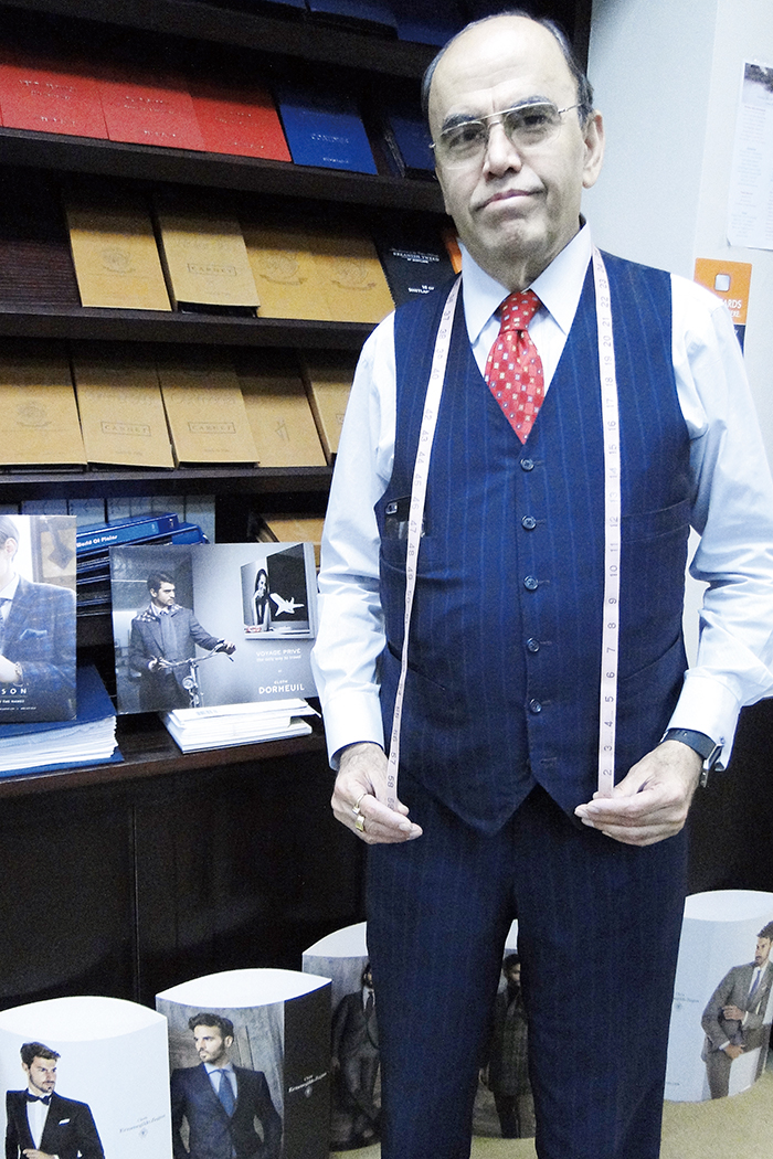 オーナーのMohan Ramchandaniさんはあらゆる体形に合わせてオーダーメードスーツを作ってきたというニューヨークに根付いたテーラー