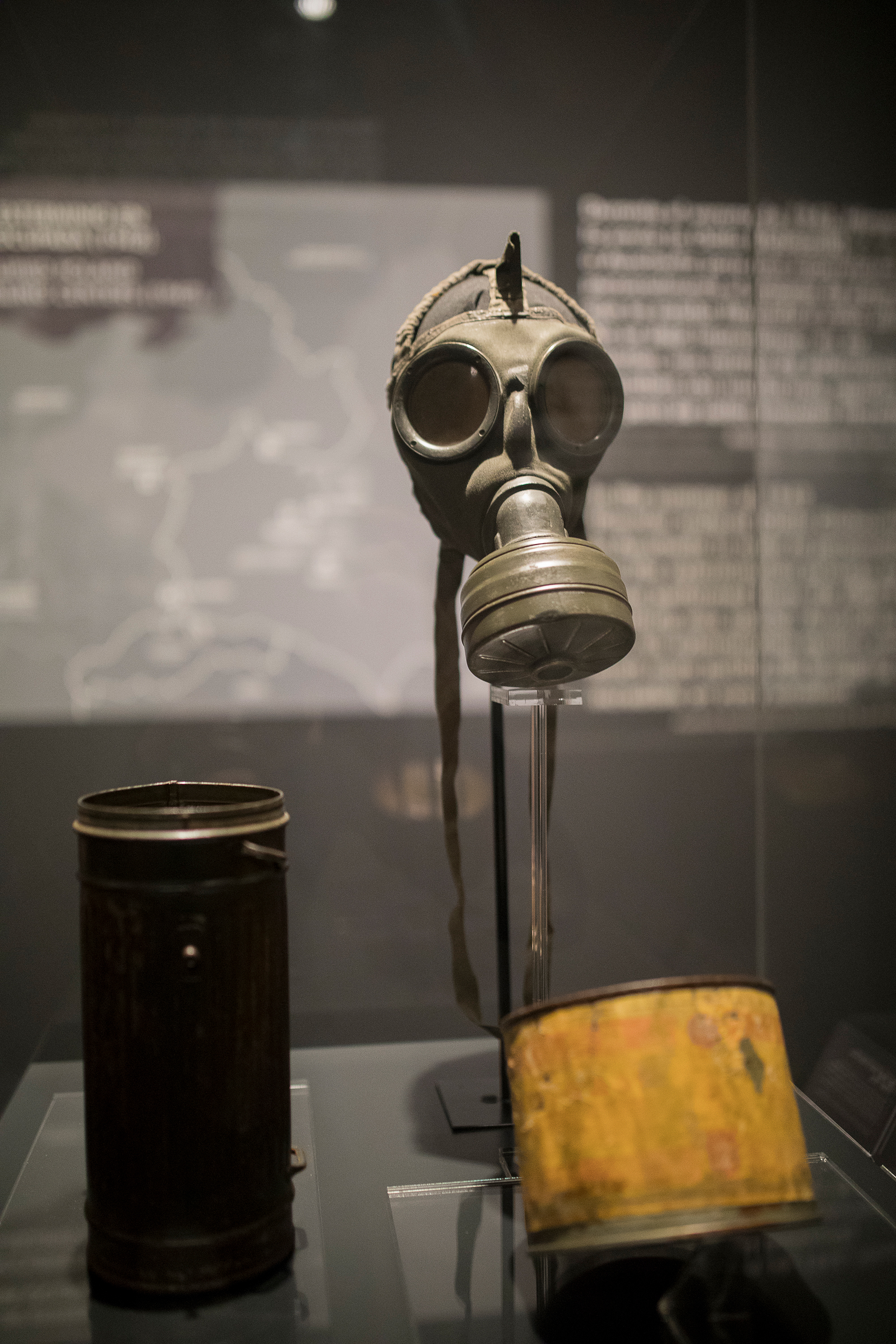 3GasMaskandZyklonBTin ニューヨークビズ！