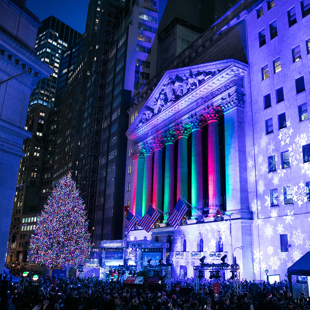 マンハッタンのクリスマスツリー点灯式情報！ ニューヨークビズ！