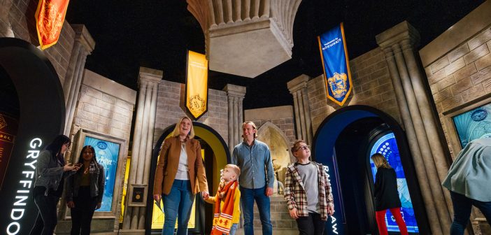 チケットの売れ行きが好調の「ハリー・ポッター展」 - ニューヨークビズ！