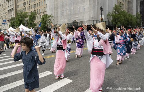 Japan Performing Artsによる阿波踊りのパフォーマンス（Masahiro Noguchi）