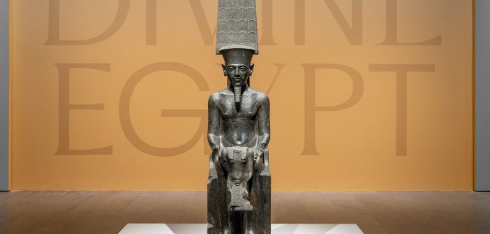 【洋書】世界遺産 メトロポリタン美術館 インド& 東南アジア彫刻 2000年 洋書】世界遺産 メトロポリタン美術館 インド& 東南アジア彫刻