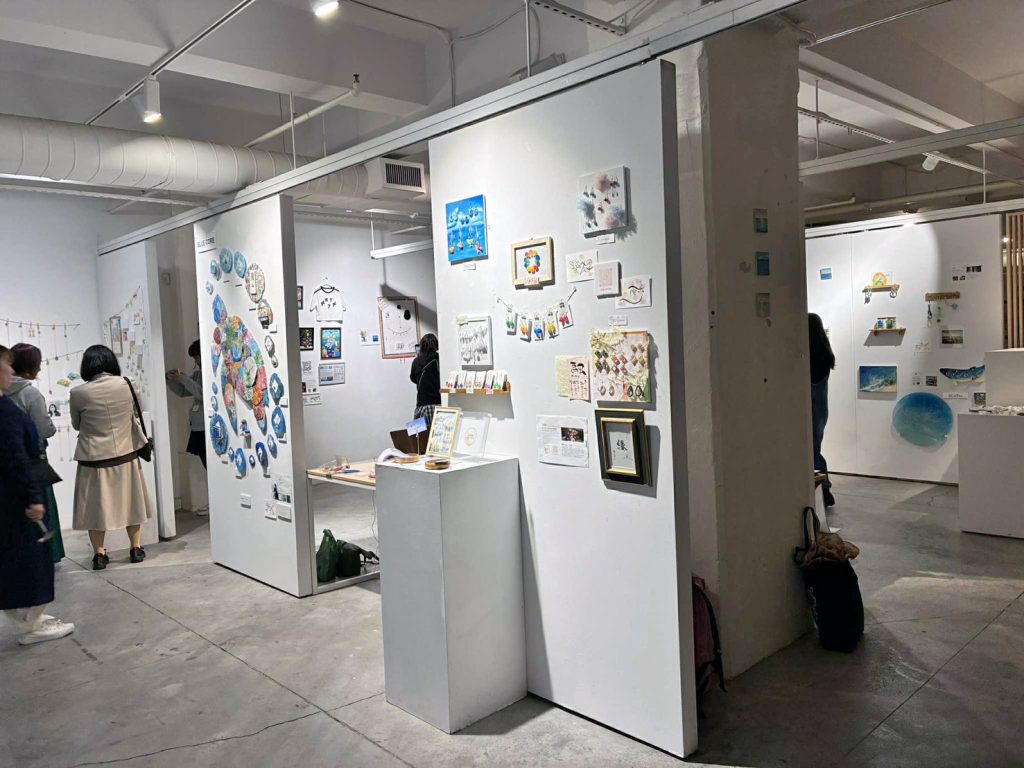 展示会の様子＝11月11日、ニューヨーク（提供写真）