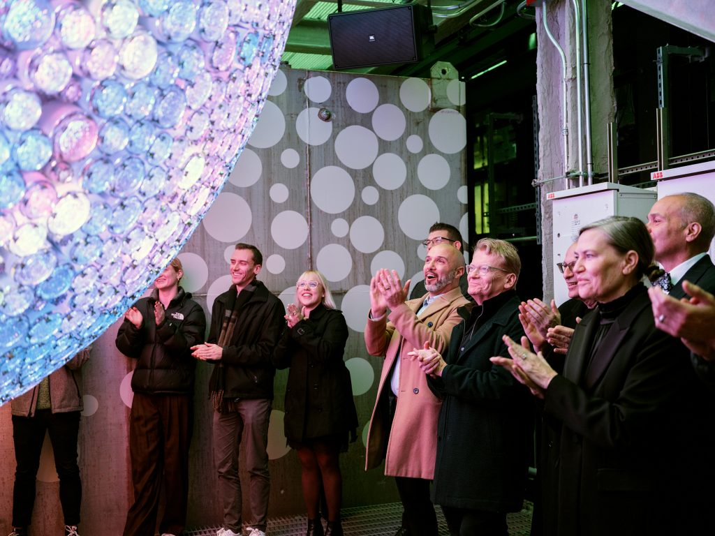 NYE Ball Accessパッケージで、ボールの間近でカウントダウンを疑似体験できる