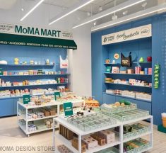 アートとユーモアにあふれた模造食品オブジェアイテムを展開する「MoMA Mart」オープン【1月7日〜3月29日】
