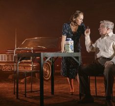 ブロードウェイ上演中、「成功」の夢はなぜ人を壊すのか